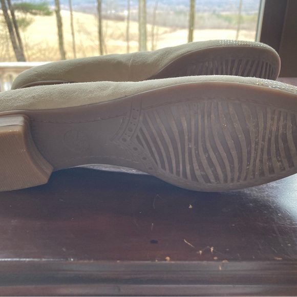 Luxury German comfort flats. Clean suede and in new condition.  7.5 US size. - Picture 9 of 9